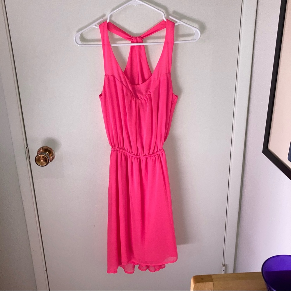 Eyeshadow hot pink dress